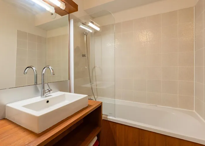 Le Clos D'azille - Appt Pour 6 Personnes *