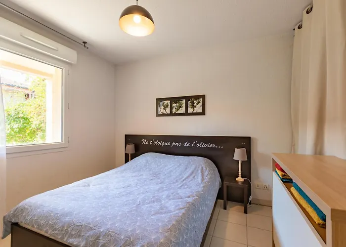 Le Clos D'azille - Appt Pour 6 Personnes *